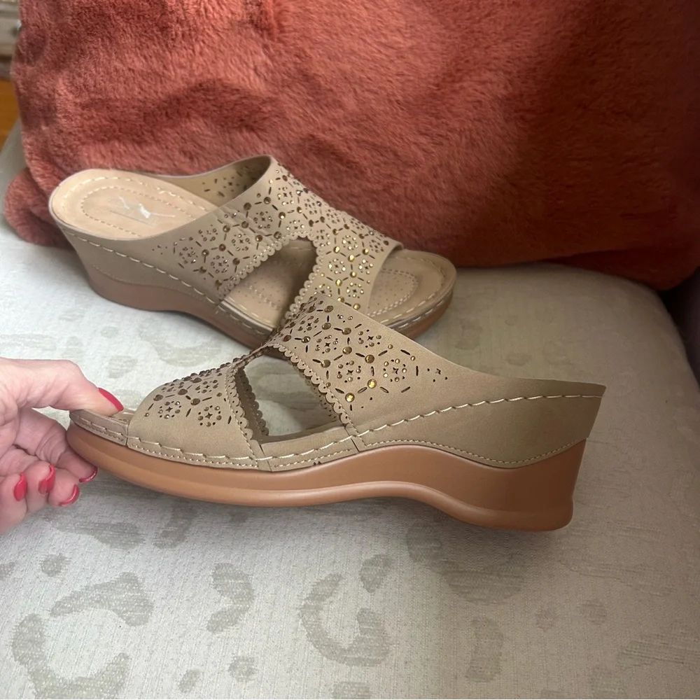 Tan Wedge Sandals size 39, 8.5